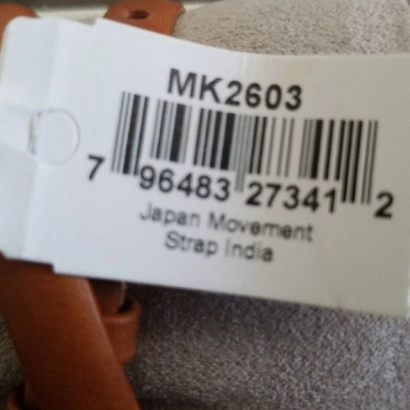 Watch - Picture 2 of 3